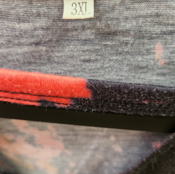 Women's 3x(Fits like 1X) Plus Size Barbie Short sleeve T-Shirt Keyhole Neckline - Picture 4 of 4